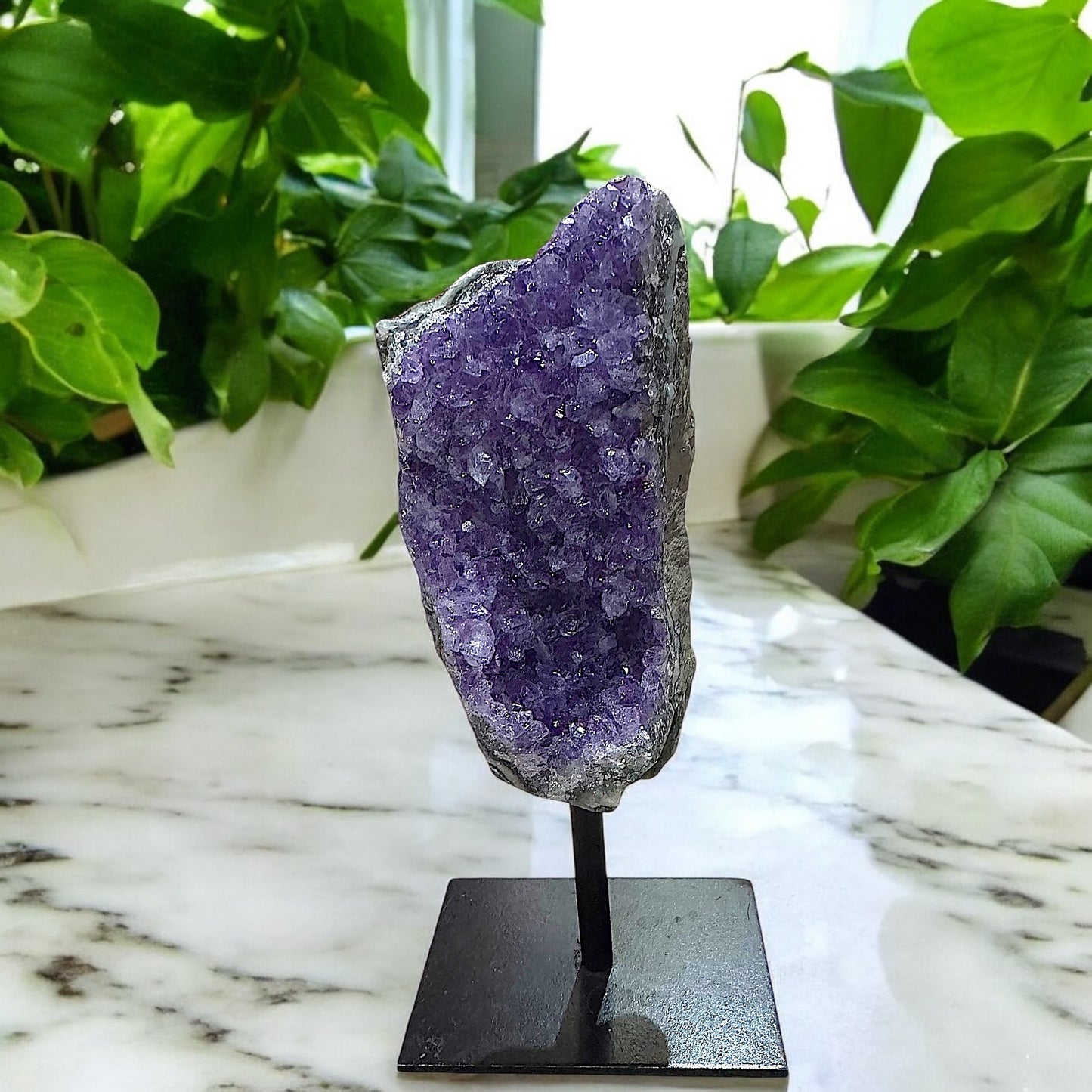 Géodes d’améthyste de couleur et style varié