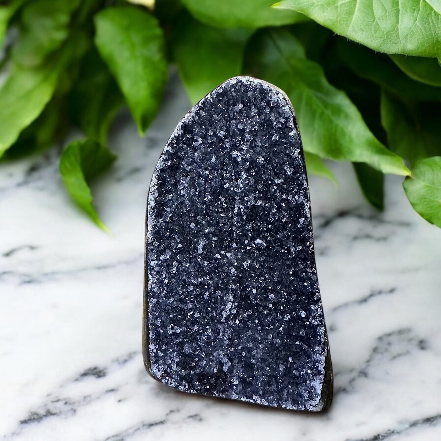 Géodes d’améthyste de couleur et style varié