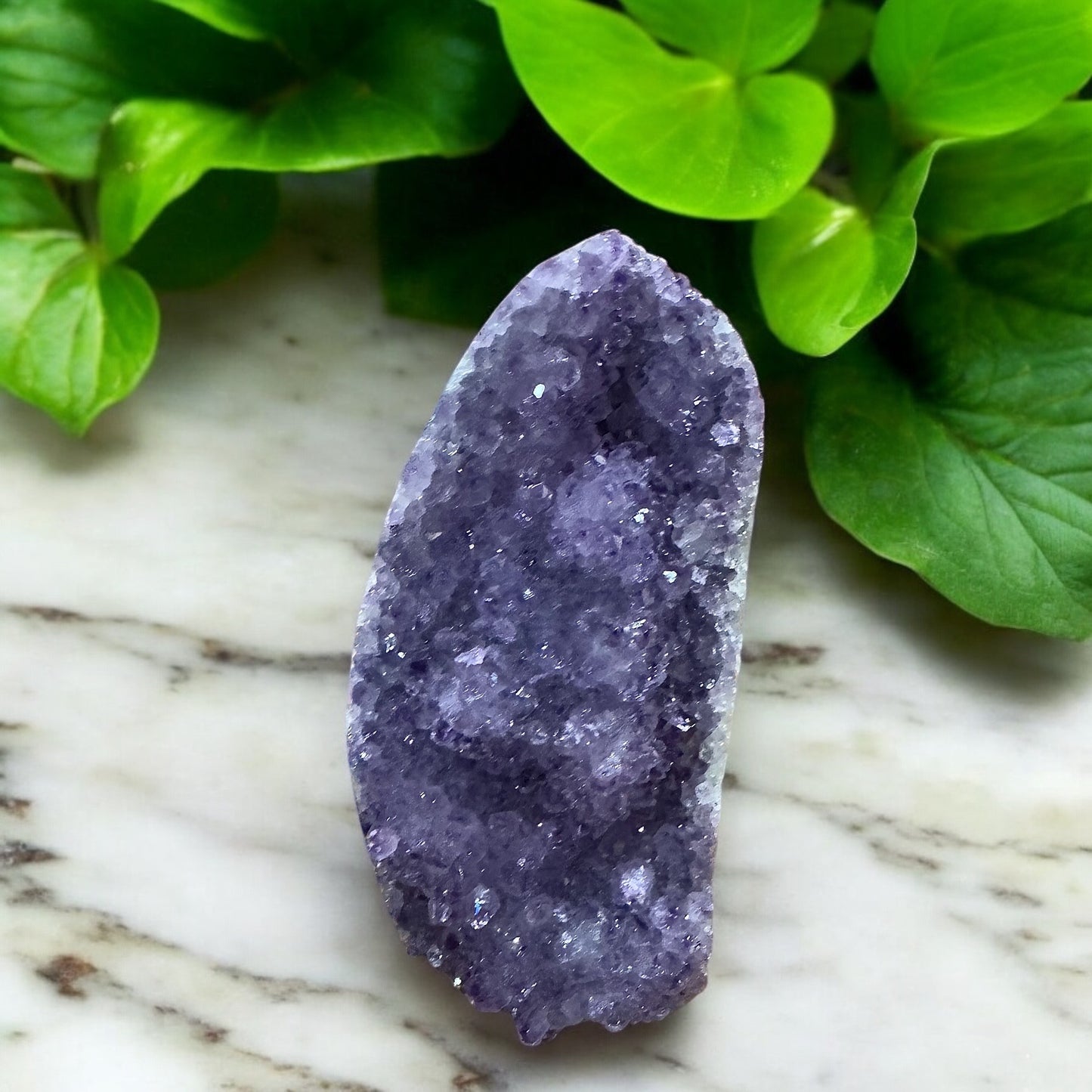 Géodes d’améthyste de couleur et style varié